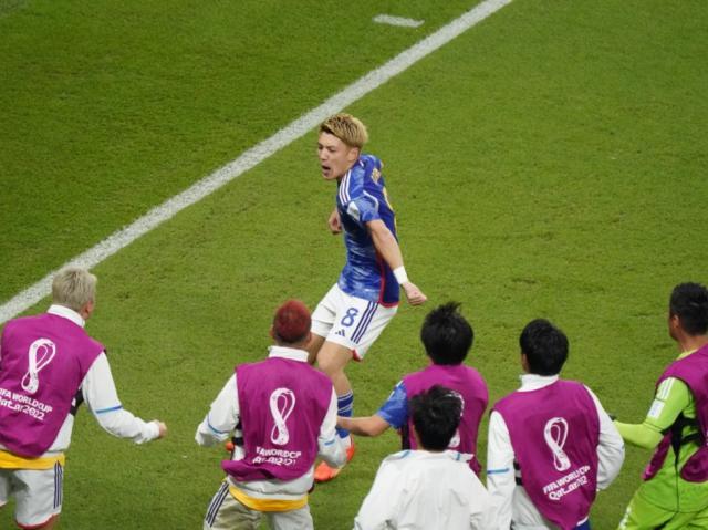 开云APP-【手记】坚持控场的西班牙，如一面有裂痕的水晶墙