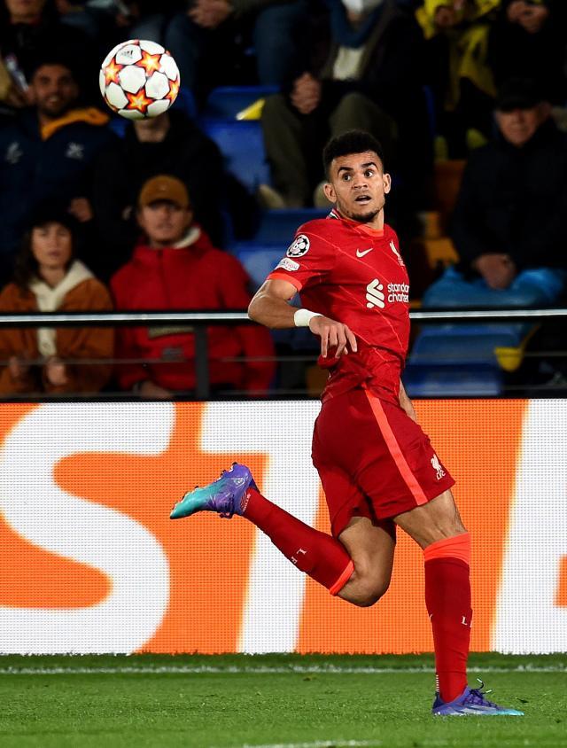 开云官网-【人物】不走6年前败北路！“X先生”迪亚斯技擒埃梅里